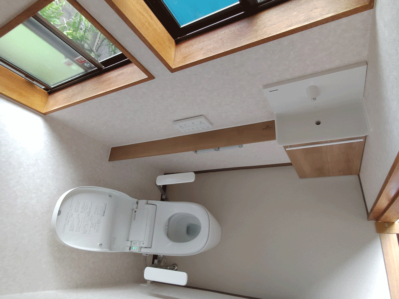 邸トイレ新